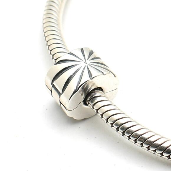 Authentic PANDORA Sunburst Clip Charm -790210 - Picture 3 of 12